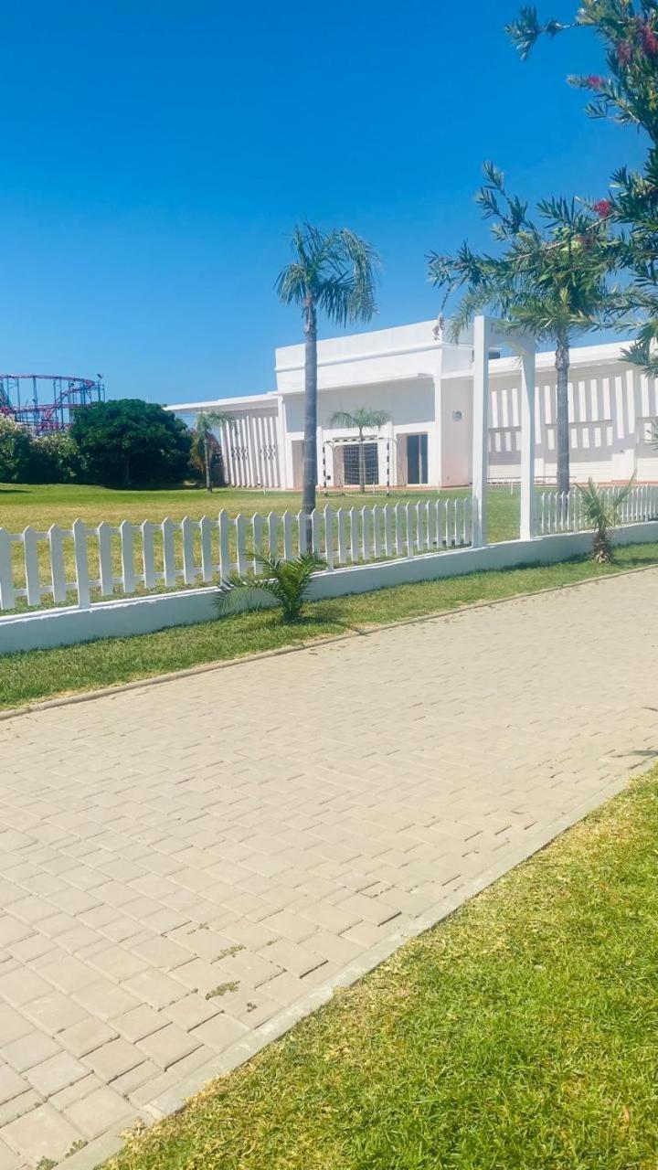 Smir Park Villa Tetouan Bagian luar foto